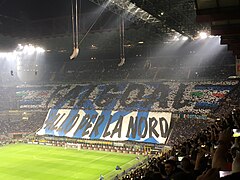 Stadio Giuseppe Meazza inter vs ac milan tifo.jpg