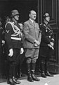 V.l.n.r. Sepp Dietrich, Adolf Hitler en Heinrich Himmler (1937)