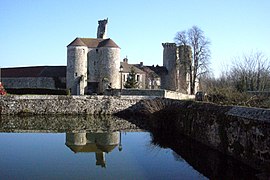 The chateau in Montépilloy