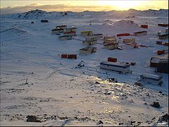 Vista panorámica de Villa Las Estrellas en invierno.