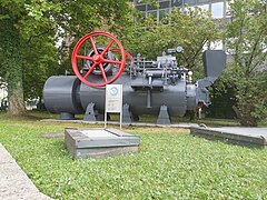 Lokomobil TÜV Süd Zentrale München 01.jpg