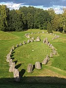 Svenska: Skeppssättningar vid Anundshög in Västmanland. Denna bild vann i kategorin Fornlämningar i den svenska delen av Wiki Loves Monuments 2011.