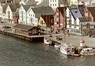 Haugesund från Risøybron.