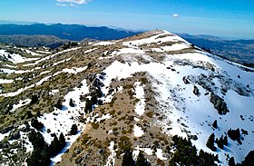 Vue aérienne du sommet.