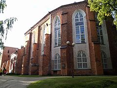 Old Cathedral in Tartu 1.jpg