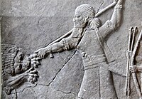 アッシュルバニパルのライオン狩り。前7世紀、イラク、ニネヴェにある北宮殿で発見。ペルガモン博物館収蔵。