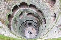 Pozo iniciático en la Quinta da Regaleira.