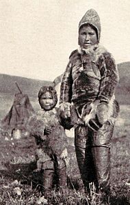 Kleidung aus „Grönländer“-Seehund der Eskimo (vor 1900)