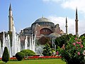 Image 29伊斯坦布尔的圣索菲亚于6世纪为拜占庭帝国所建，原为教堂，后为清真寺、博物馆，现重为清真寺（摘自土耳其）