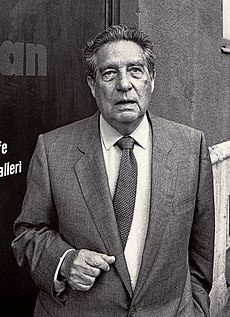 Octavio Paz yn 1988.