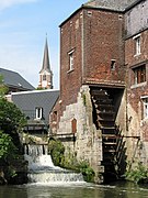 Roue du grand moulin d'Arenberg (XIXe siècle) sur la Senne à Rebecq (Belgique)