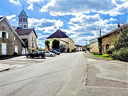 Skyline of Dampierre-sur-Linotte