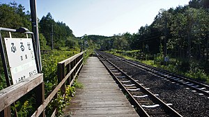 旅客營業末期的2號月台及其交換路軌（2018年9月）