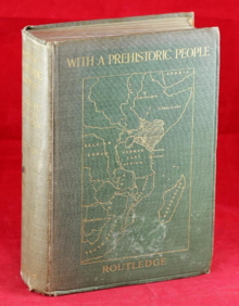 Livre avec une couverture verte et une carte de l'Afrique de l'Est.