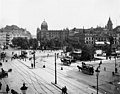 Alexanderplatz vers 1908 (de gauche à droite) : l'Association des enseignants, le siège de la police, le restaurant Aschinger.