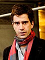 Hamish Linklater interpreta Andrew Kennedy