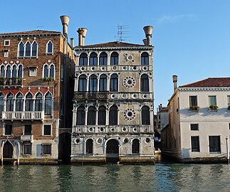 Palazzo Dario was later renovated with Renaissance features. On the left, Palazzo Barbaro Wolkoff.