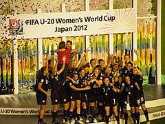 優勝を祝うアメリカ合衆国U-20女子代表