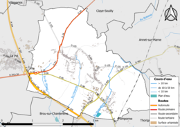 Carte en couleur présentant le réseau hydrographique de la commune