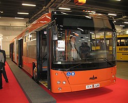 Ein MAZ-205 auf der Transexpo in Kielce, Polen (2010)