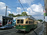 片運転台車両の後方（南東ペンシルベニア交通局）