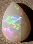 Weißer Opal, Cabochon