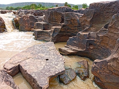 ISedimentary Rocks Inside The White Volta In East Mapurugu District, Gambaga In The North East Region Of Ghana Photograph: User:Tahiru Rajab