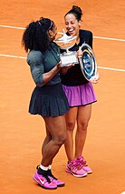 Serena Williams y Madison Keys en el Masters 1000 de Roma en 2016.