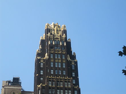 A Radiator Building, New York City, Raymond Hood tervezése (1924)