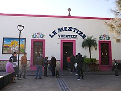 Fachada del restaurante La Mestiza Yucateca en el Encino 03.jpg