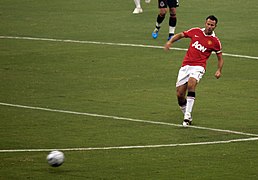 Ryan Giggs 2010 MLS All-Stars vs MUFC.jpg