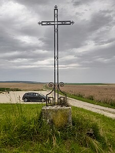 Calvaire situé à proximité du cimeterre de Saint Jean de Bonneval,érigé en 1856 en l'honneur de Saint Louis aux frais Ruinet Louis et Reine Ruinet.