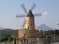 Windmühle an der Autobahn bei Santa Ponça