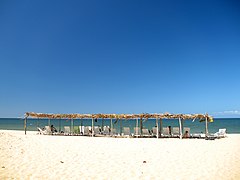 Playa San Luis - panoramio.jpg