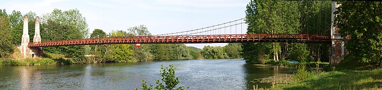 Pont suspendu de Cézy.