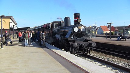 DSB K 582 with heritage train.