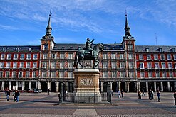 Plaza Mayor de Madrid, 1580-1619 (reconstruida en varias ocasiones) (Madrid)