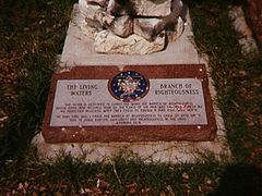 Branch Davidian Compound - panoramio - dtobias.jpg