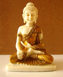 Imaxe de Buda en postura samabhaṅga.