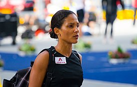 Кристин Аррон в 2010 году