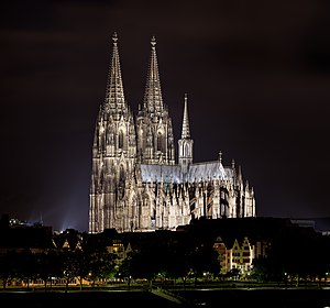 #8: Cologne Cathedral at night in Köln, Germany. – Attribution: Thomas Wolf, www.foto-tw.de (License: CC BY-SA 3.0 DE)