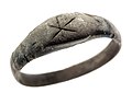 Bague en argent avec chrisme trouvée dans un cimetière chrétien romain tardif à Tongres (Belgique), IVe siècle, Musée gallo-romain de Tongres