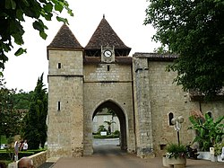 Puerta y ilesia de Barbotan