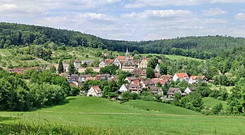 Le village allemand de Bebenhausen, dans le land du Bade-Wurtemberg. (définition réelle 3 300 × 1 820)