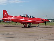 Note a configuração em degrau do cockpit.