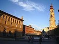 Zaragoza - Katedral Meydanı'nda Katedral ve Lonca binası