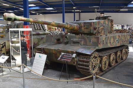 «Тигр» в Музее бронетехники, Сомюр, Франция