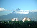 Volcán de Agua visto desde la zona 10 de Ciudad de Guatemala