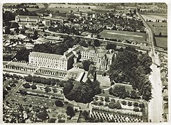 Vue aérienne Séminaire début rue de Brest vers 1950