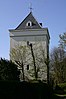 Toren in een historiserende stijl bij de voormalige boerderij "Vreeburg"